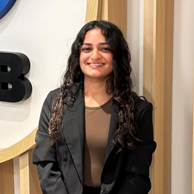 Baby-sitter in Toronto: Pooja