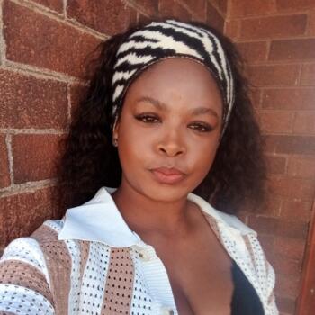 Babysitter in Johannesburg: Nonjabulo