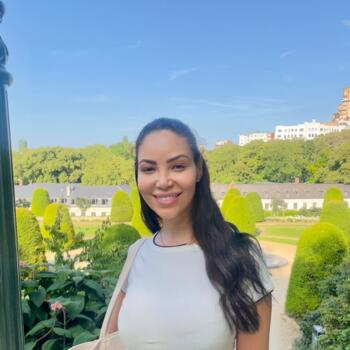 Babysitter in Ixelles: Alana estella vargas