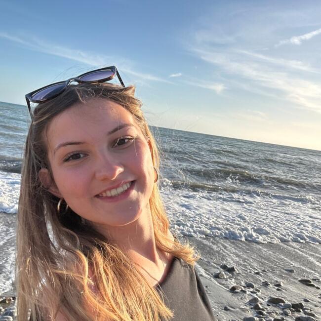 Babysitter in Coutevroult: Lea