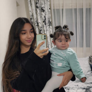 جليسة أطفال في رباط: Rim