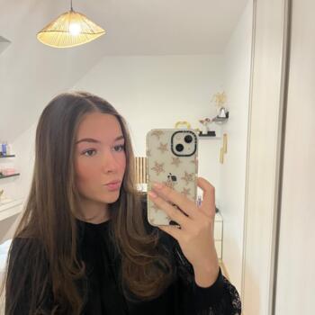 Babysitter in Savigny-le-Sec: Louise