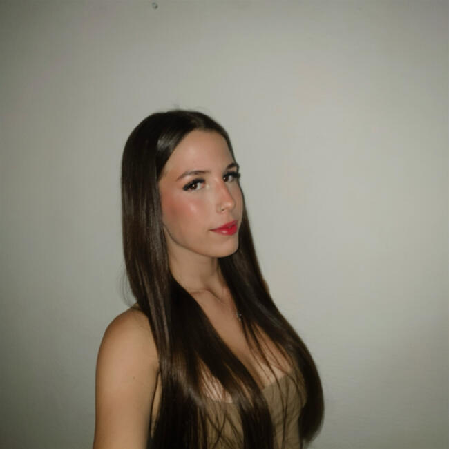 Babysitter in Ilhabela: Angelina sofia bragança