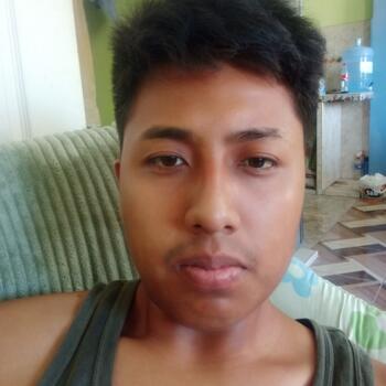 Babysitting job in Punchana: babysitting job Jerson