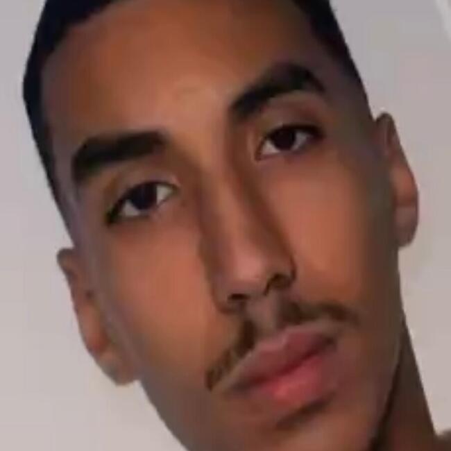 Babysitter in Les Mureaux: Amine