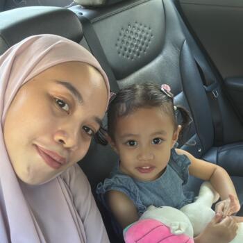 Babysitter in Singapore: Sarah