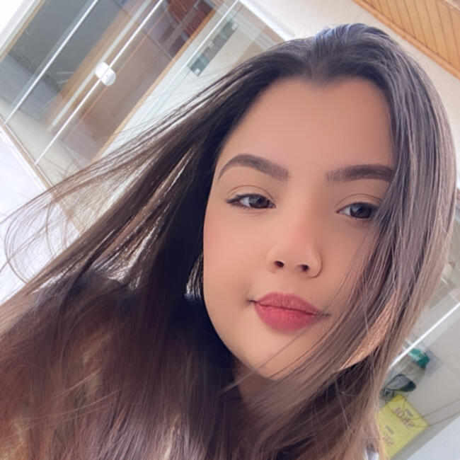 Babysitter in Cork: Larissa