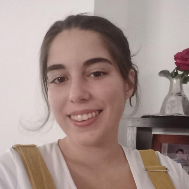 Babysitter em Aveiro: Lara