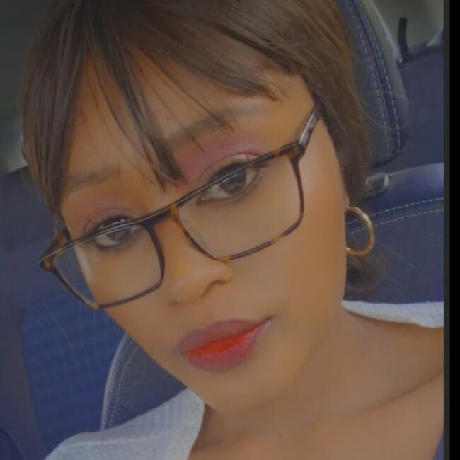 Babysitter in Doha: Naomi