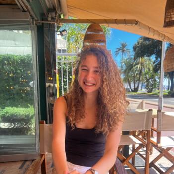 Babysitter in Nice: Sheryline