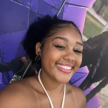 Babá em Nova Iguaçu: Nicolle safira