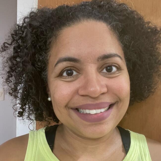 Babysitter in Santo André: Aline