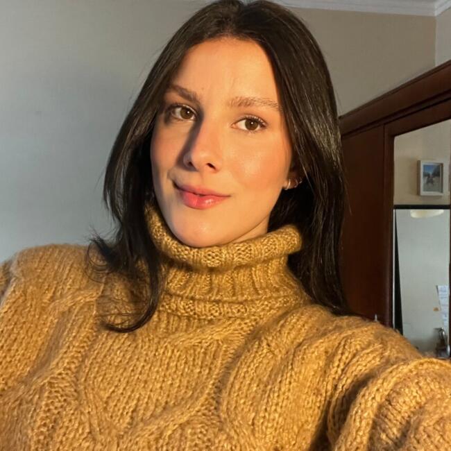 Babysitter in Almada: Andressa