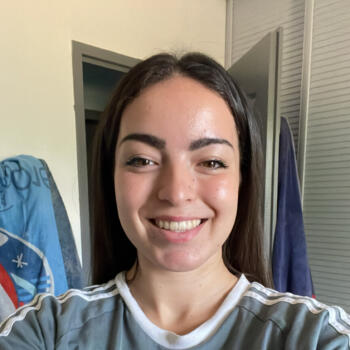 Babysitter in Bordeaux: Naela