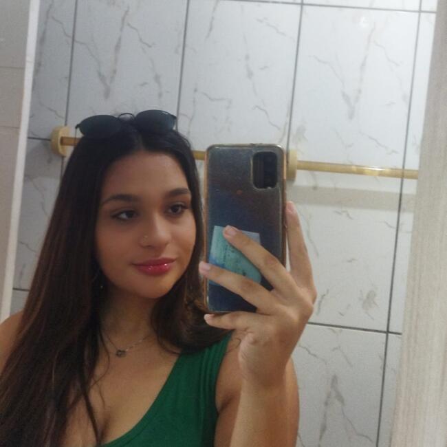 Babysitter in Campinas: Rebecca