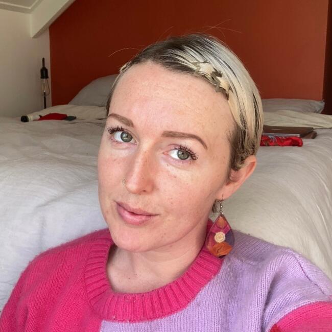 Babysitter in Christchurch: Laura