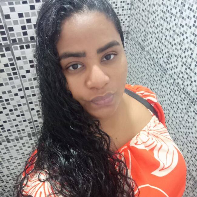 Babysitter in São Mateus: Larissa