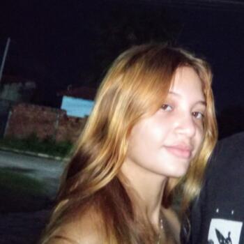 Babysitter in Paço do Lumiar: Jhaisla