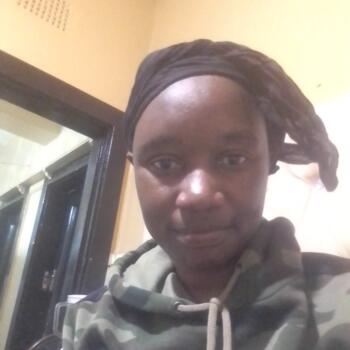 Babysitter in Midrand: Karen
