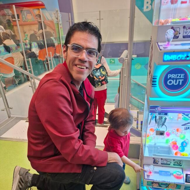 Babysitting job in Bogotá: Mario Andres