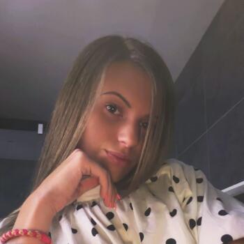 Babysitter in Saint-Christophe-sur-Dolaizon: Romane