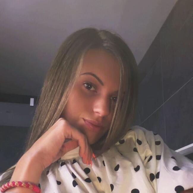 Babysitter in Saint-Christophe-sur-Dolaizon: Romane