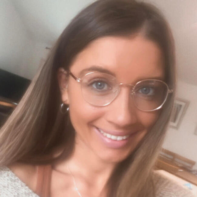 Babysitter in Cairns: Leah