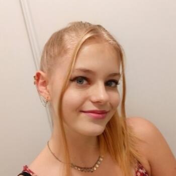 Babysitter in Caen: Emeline
