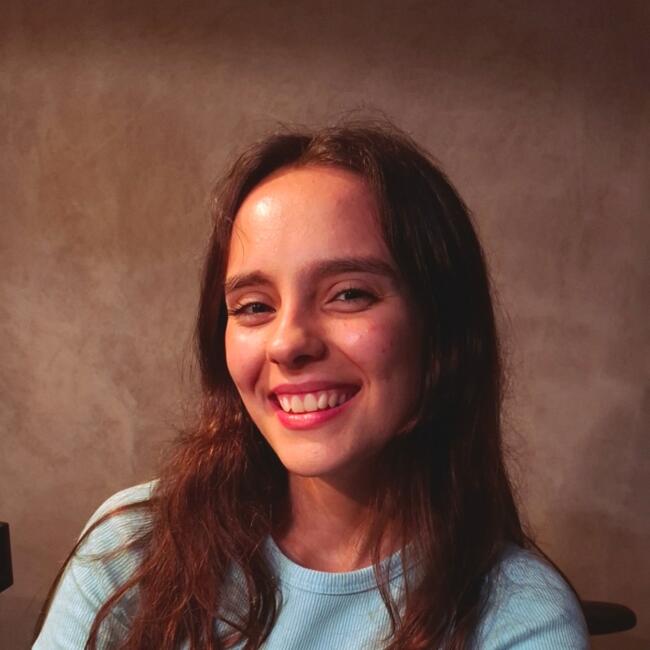 Babá em Cianorte: Clara