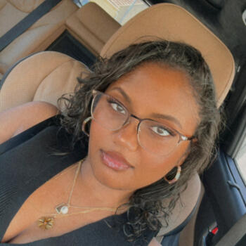 Babysitter Mafra: Júlia