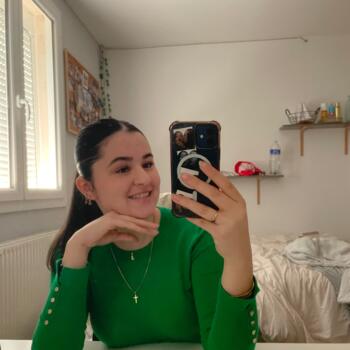 Babysitter in Ingré: JUSTINE