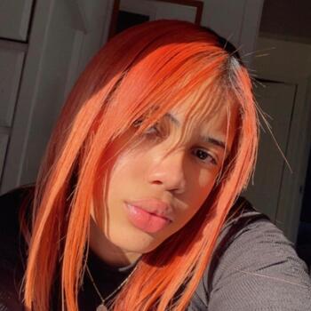 Babysitter London: Damary Nelsy