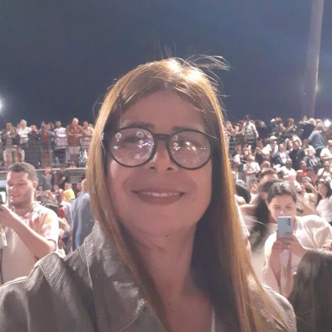 Babá em Porto Alegre: Carla Rosane