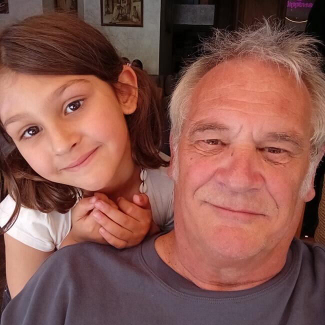 وظيفة جليسة أطفال في مراكش: Christian