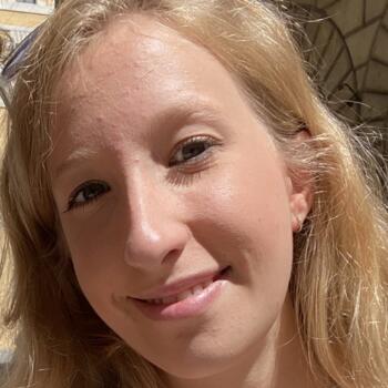 Babysitter in Basel: Sara