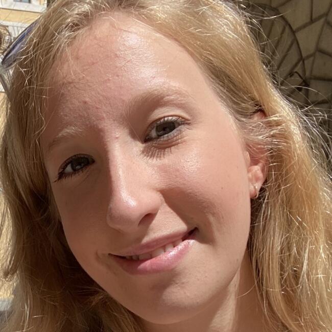 Baby-sitter in Bâle: Sara