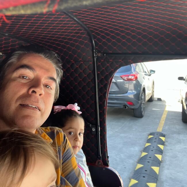 Δουλειά για babysitter στην περιοχή Κετσαλτενάνγκο: Aldo