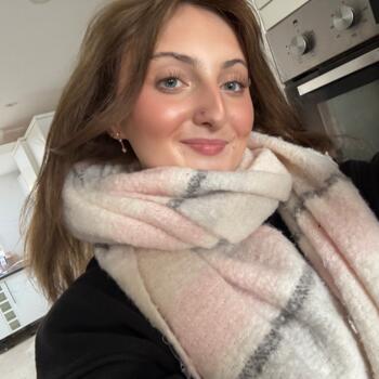 Babysitter in Bury St Edmunds: Lauren