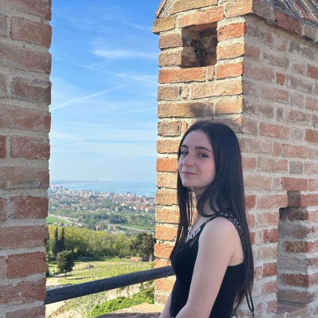 Babysitter a Modena: Jennifer