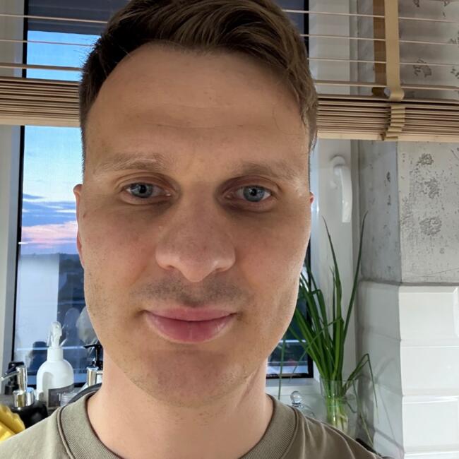 Praca dla opiekunki do dziecka w Radom: Piotr