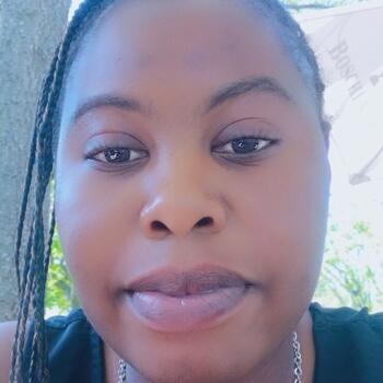 Babysitter in Cape Town: I'm chipo