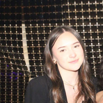 Babysitter in Illange: Zoe