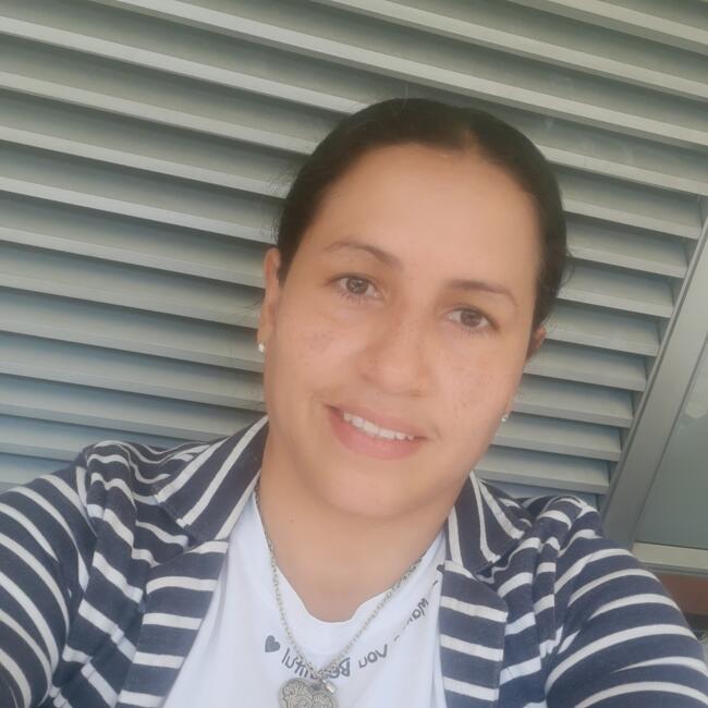 Babysitter in San Antonio del Prado: Julia