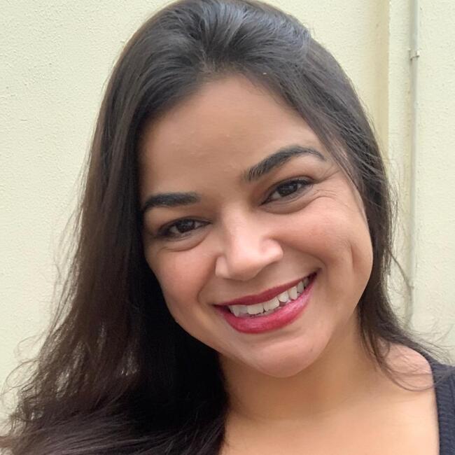 Babysitter in Santana de Parnaíba: Bruna