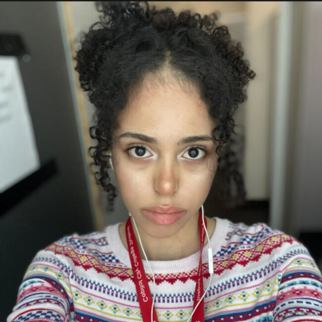 Babysitter in Luton: Maya