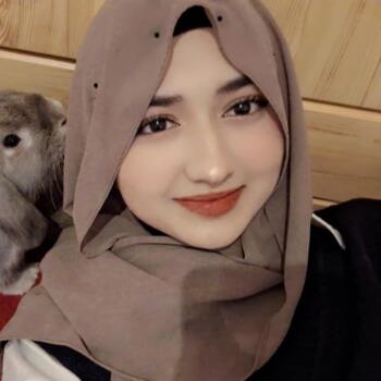 位於不来梅的臨時保母: Sakina