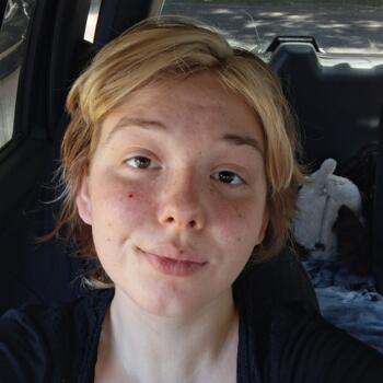 Babysitter in Arnold: Gwyneth