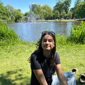 Babysitter in Montreal: Julie