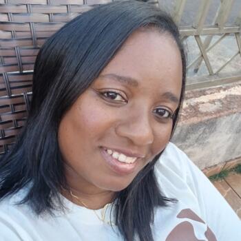 Babá em Londrina: Debora