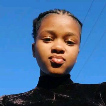 Babysitter Jeffreys Bay: Lee-Ann